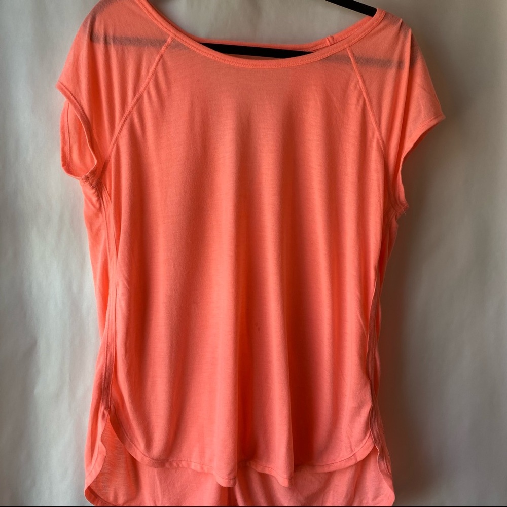 Womens Calvin Klein coral Zamia’s xlarge workout shirt